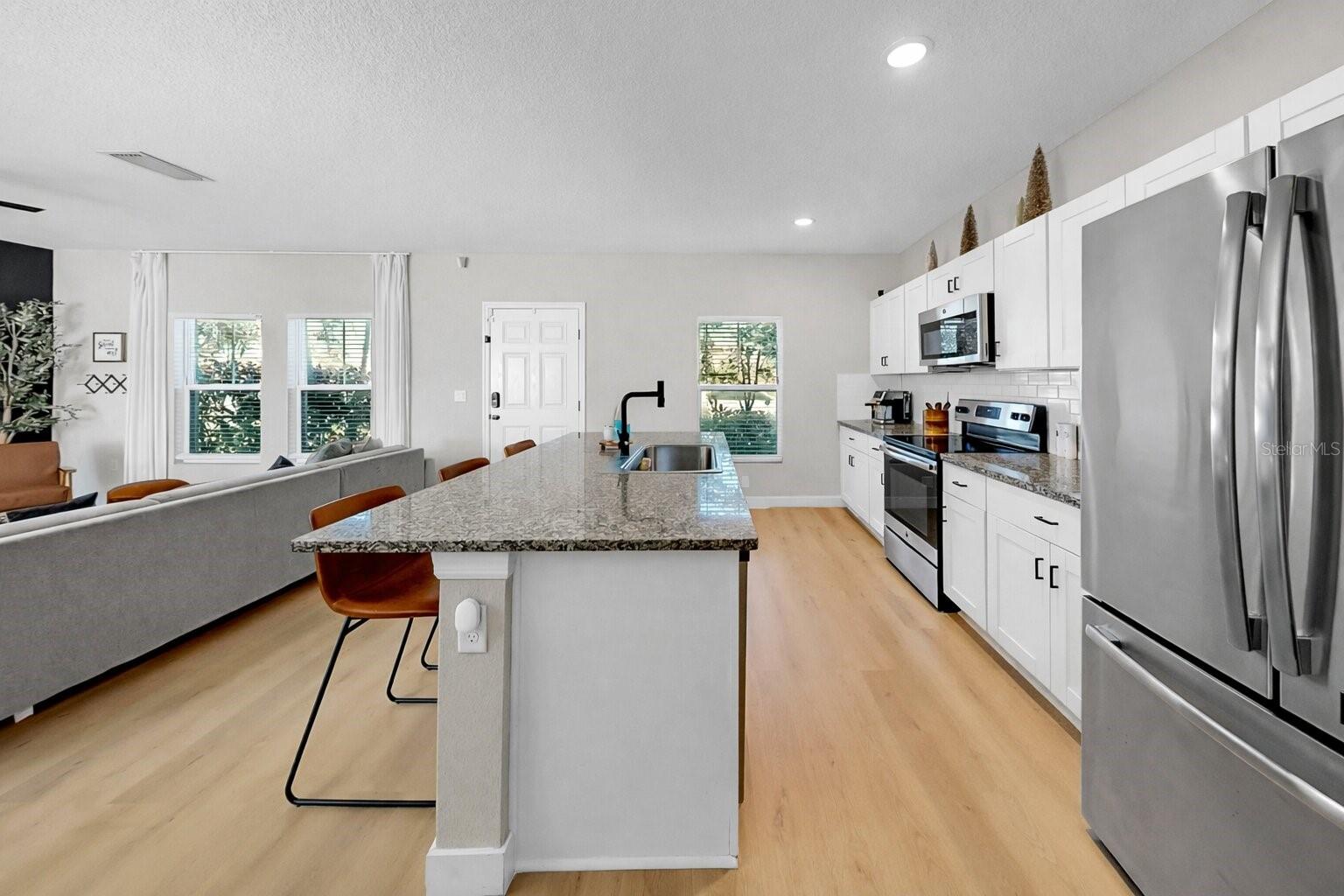 Listing photo id 2 for 12531 Triple Creek Boulevard