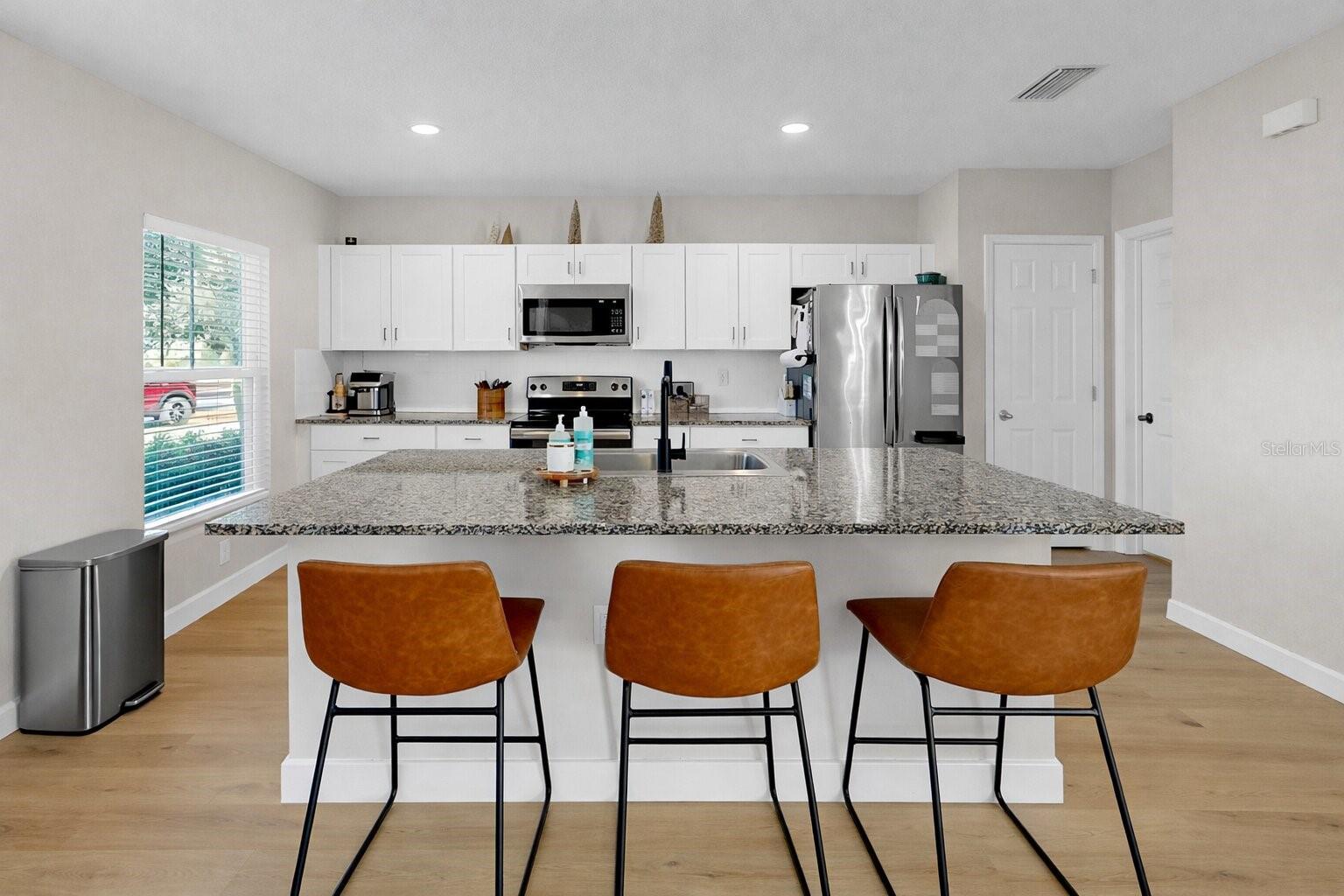 Listing photo id 4 for 12531 Triple Creek Boulevard