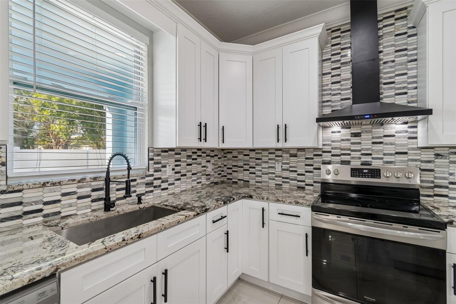 Image 10 of 36 For 8118 Brooks Street