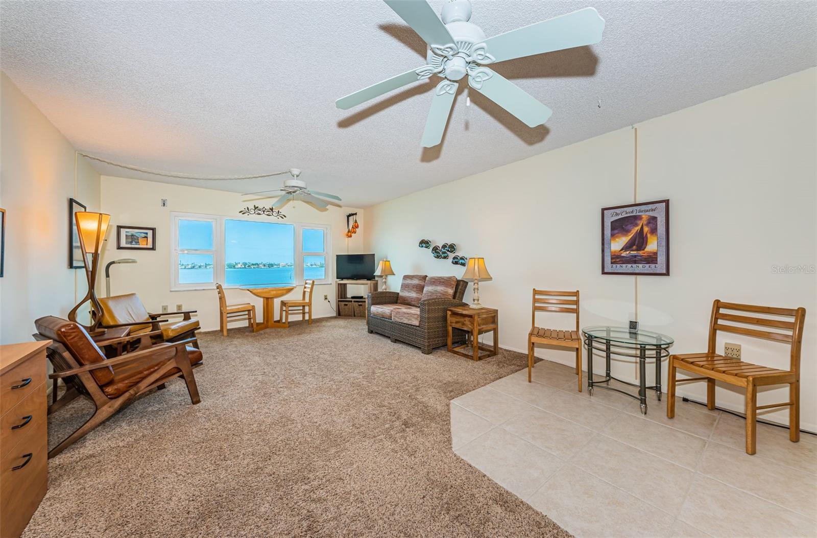 Image 12 of 53 For 4750 Cove Circle 406