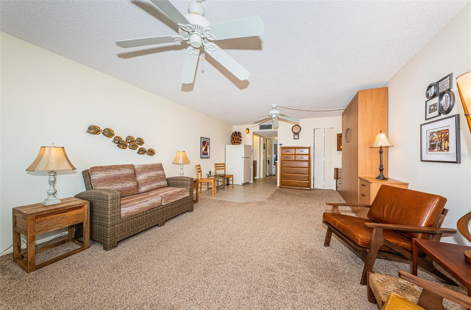 Image 17 of 53 For 4750 Cove Circle 406