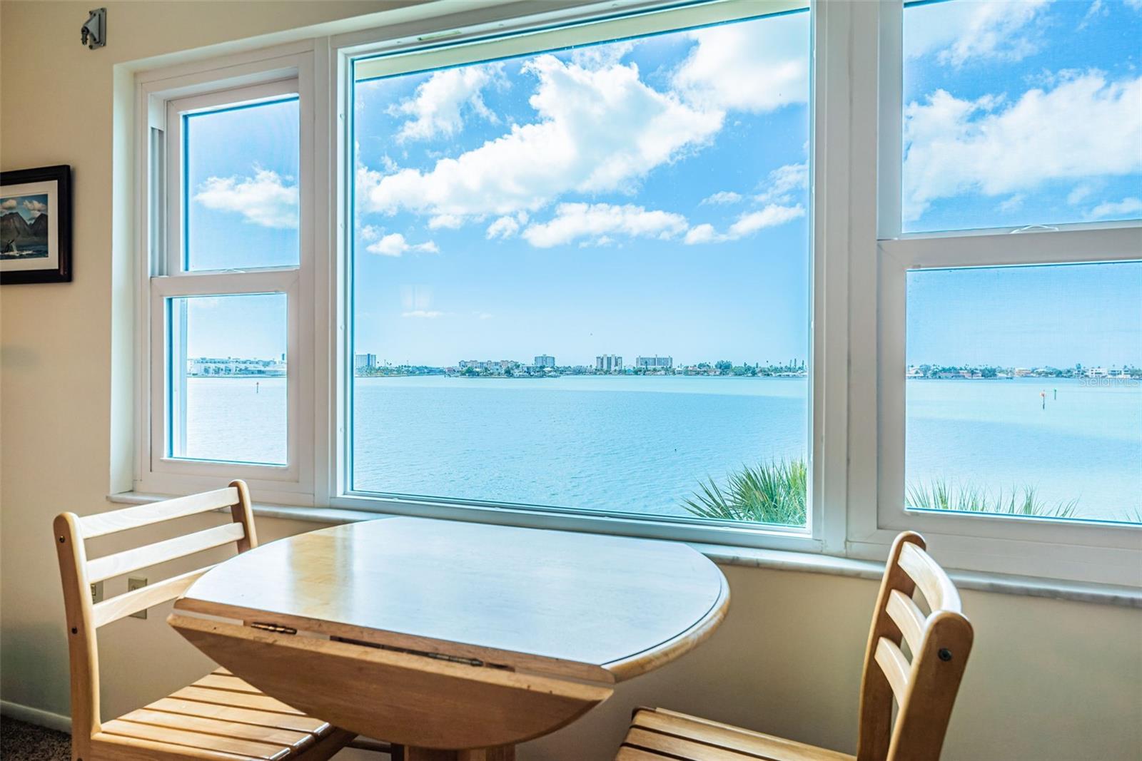 Image 20 of 53 For 4750 Cove Circle 406