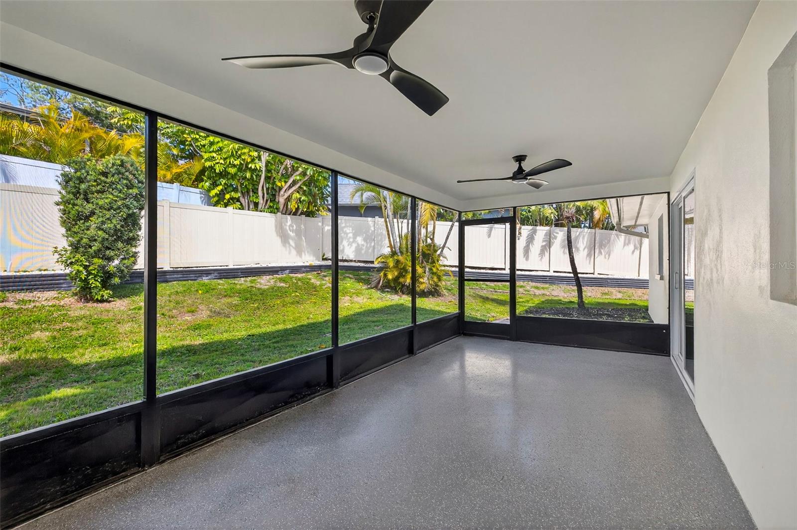 Image 26 of 29 For 1598 Brookside Boulevard