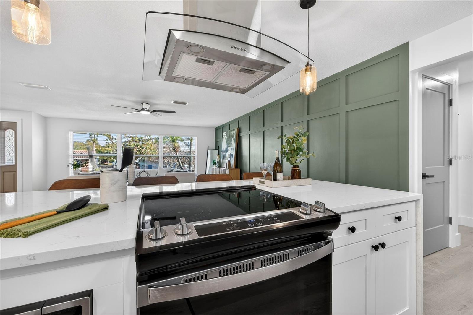 Image 9 of 29 For 1598 Brookside Boulevard