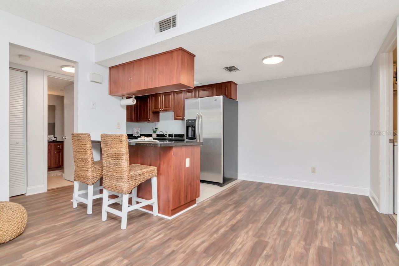 Image 10 of 30 For 3712 Wisconsin Avenue 205