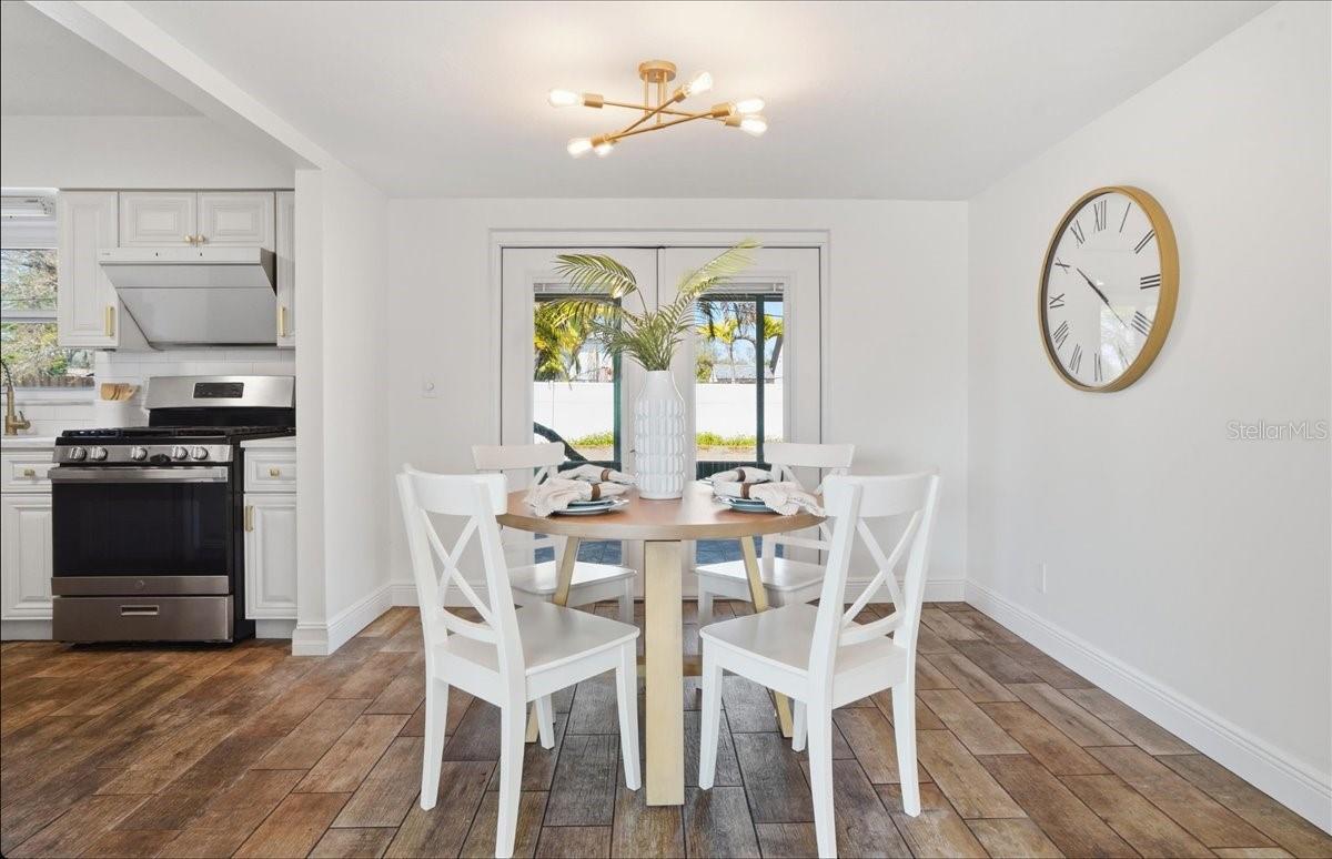 Image 12 of 47 For 7243 Amhurst Way