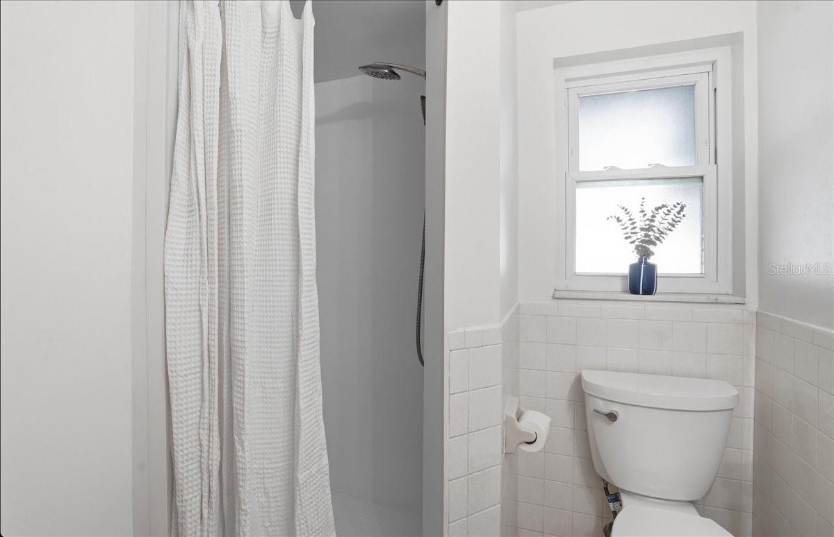 Image 19 of 47 For 7243 Amhurst Way