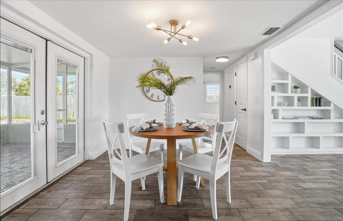 Image 3 of 47 For 7243 Amhurst Way