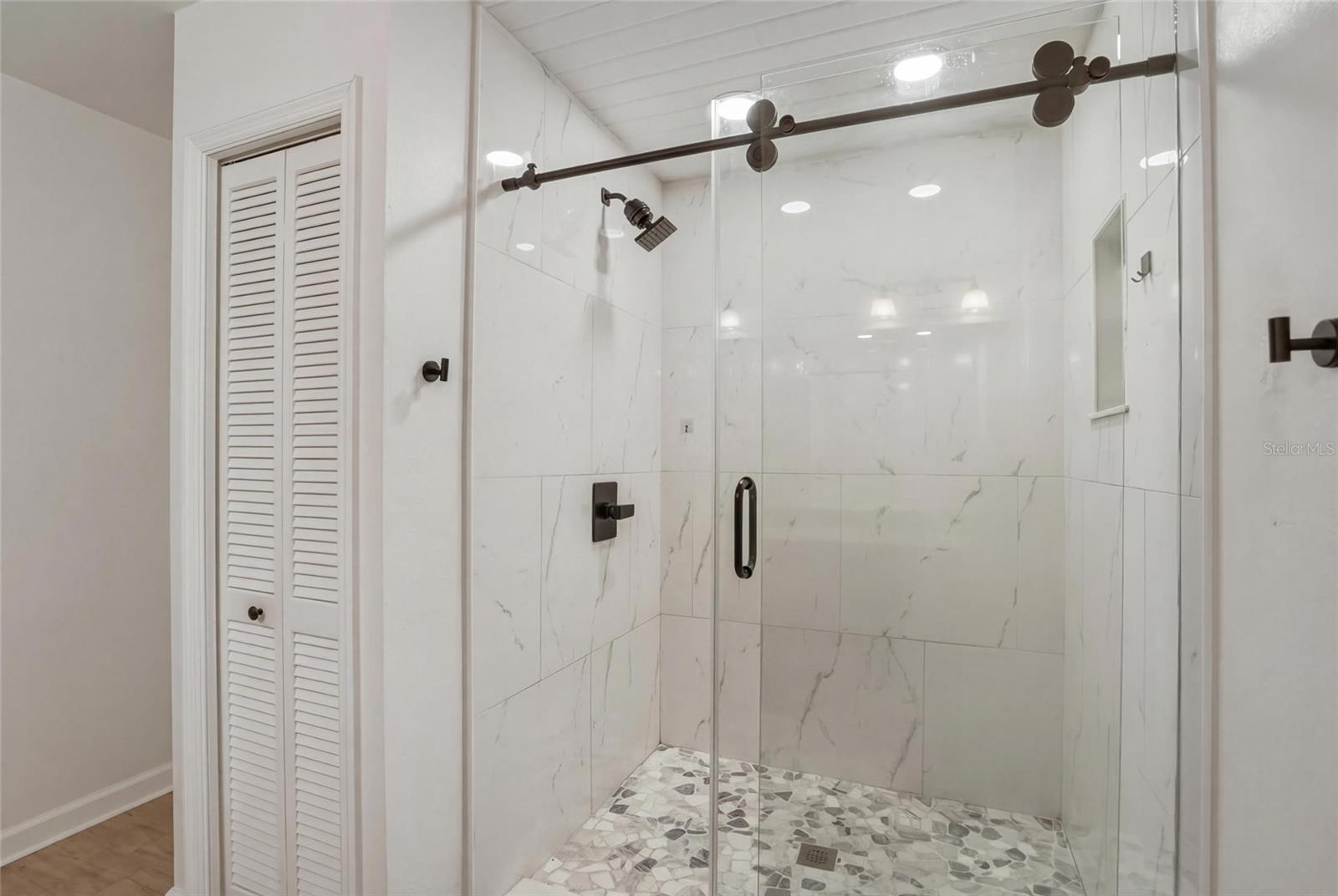 Image 23 of 33 For 4203 Hartwood Lane