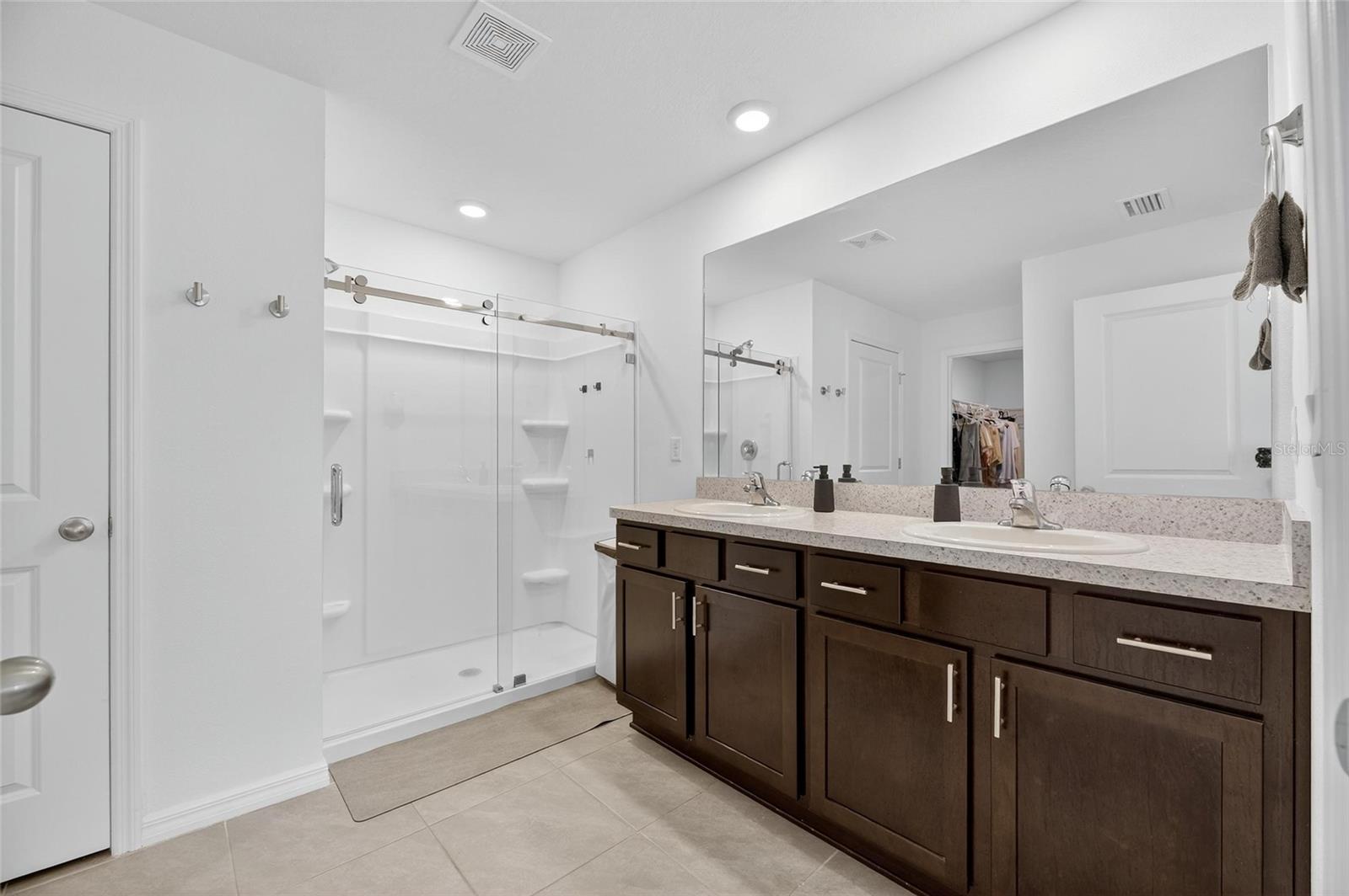 Image 38 of 75 For 3602 Forest Path Drive