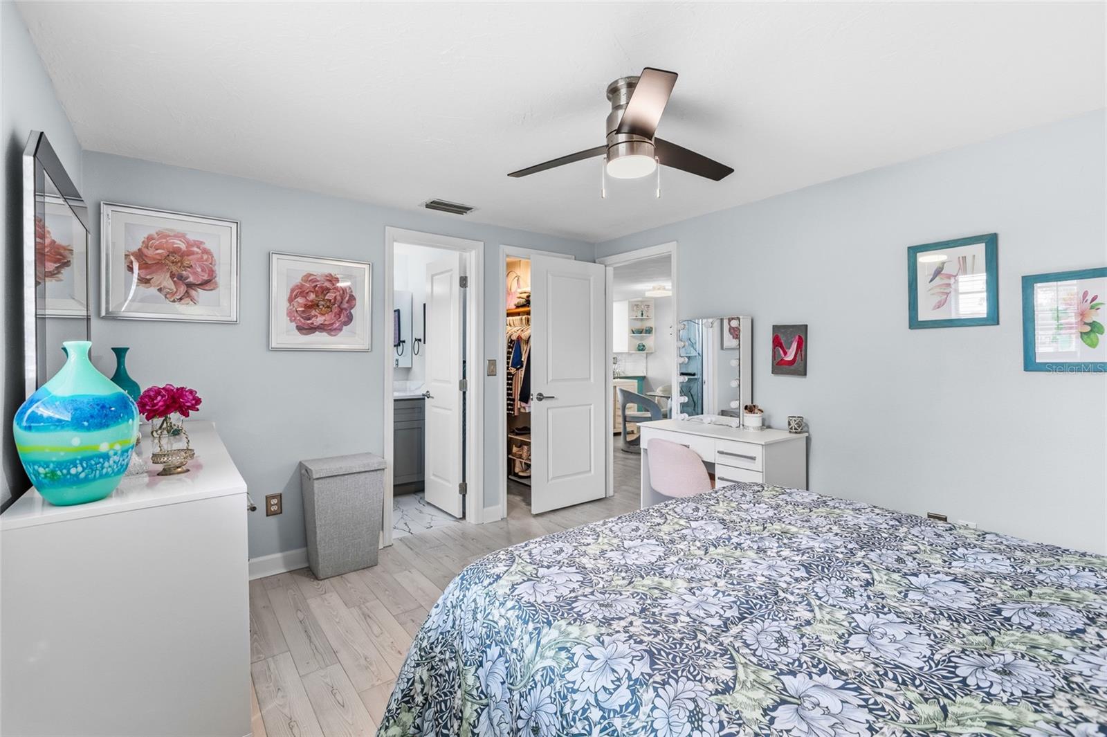 Image 17 of 43 For 4467 Rustic Drive