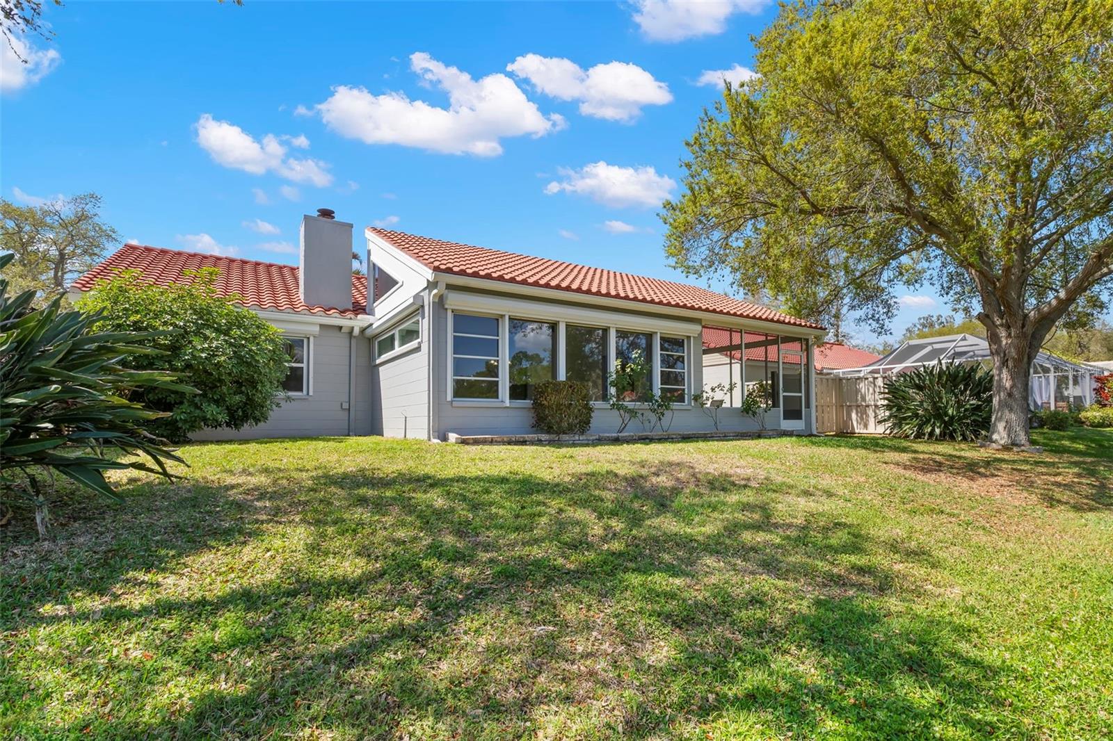 Image 19 of 50 For 523 Padua Circle Ne