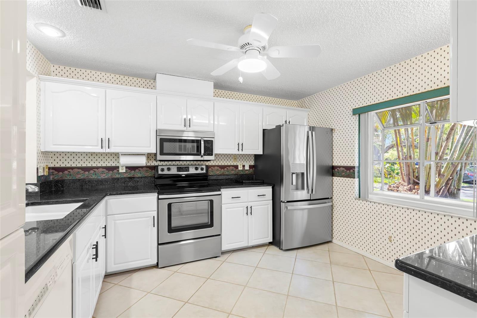 Image 22 of 50 For 523 Padua Circle Ne