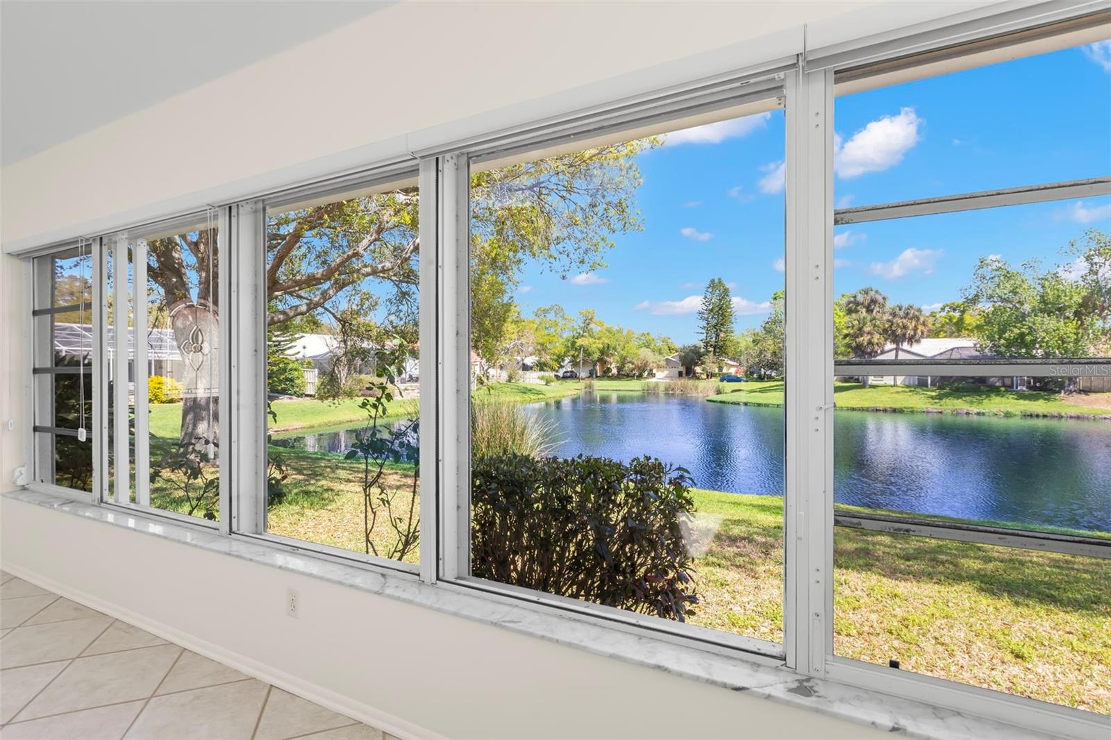 Image 9 of 50 For 523 Padua Circle Ne