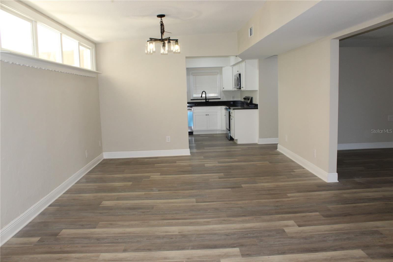 Image 4 of 33 For 1762 164th Circle