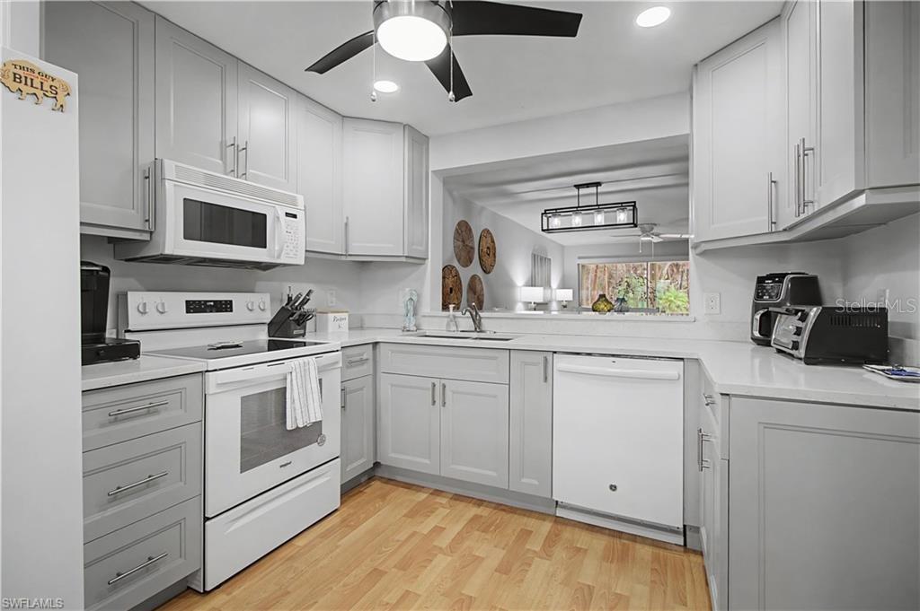 Image 10 of 27 For 741 Landover Circle 102