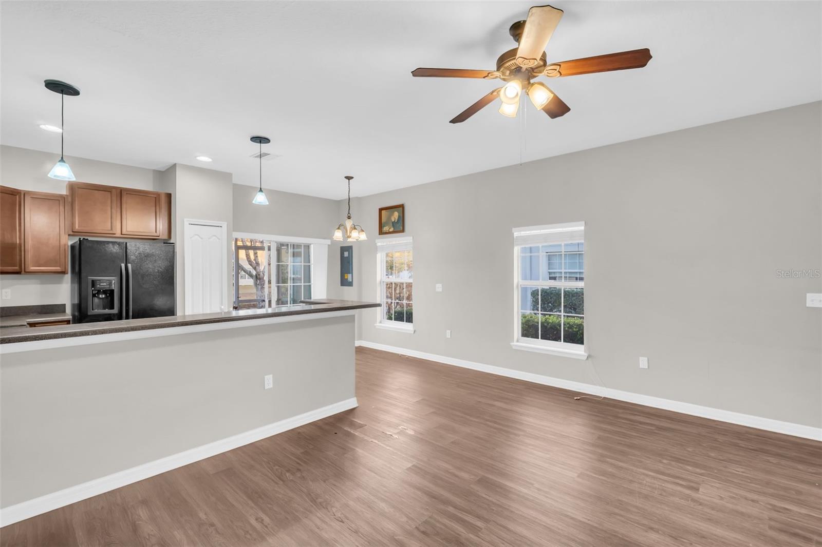 Listing photo id 4 for 1943 Greenwood Valley Drive