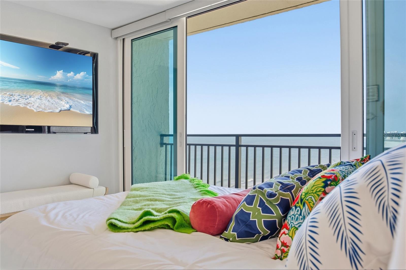 Image 39 of 65 For 1390 Gulf Boulevard Ph 2