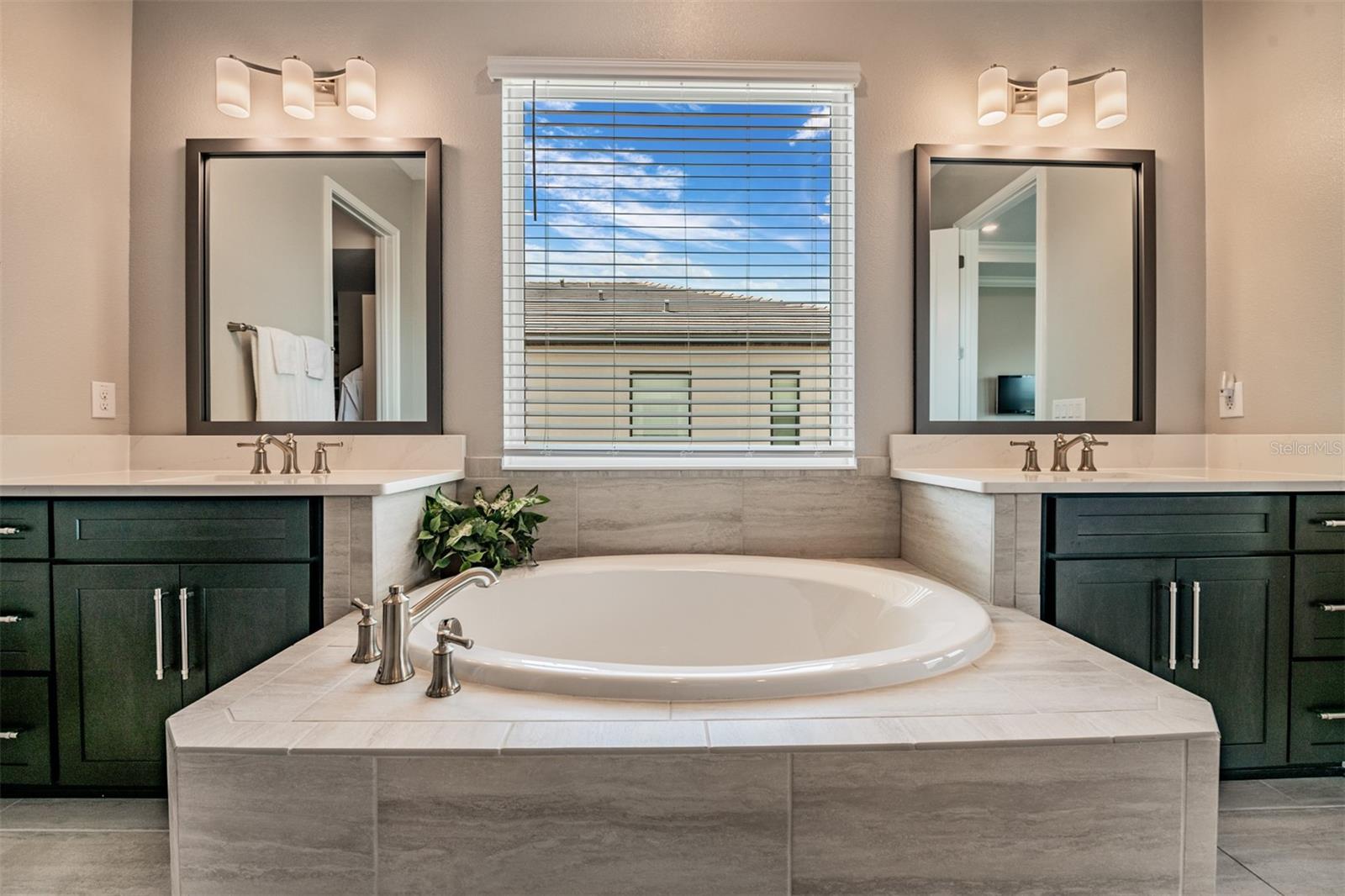 Image 28 of 55 For 19920 Cypress Bridge Drive