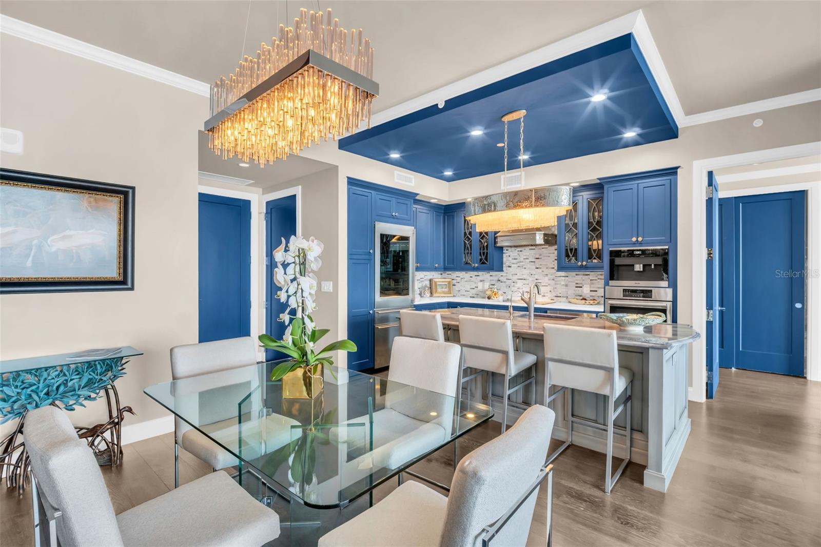 Listing photo id 10 for 100 1st Avenue N 3404