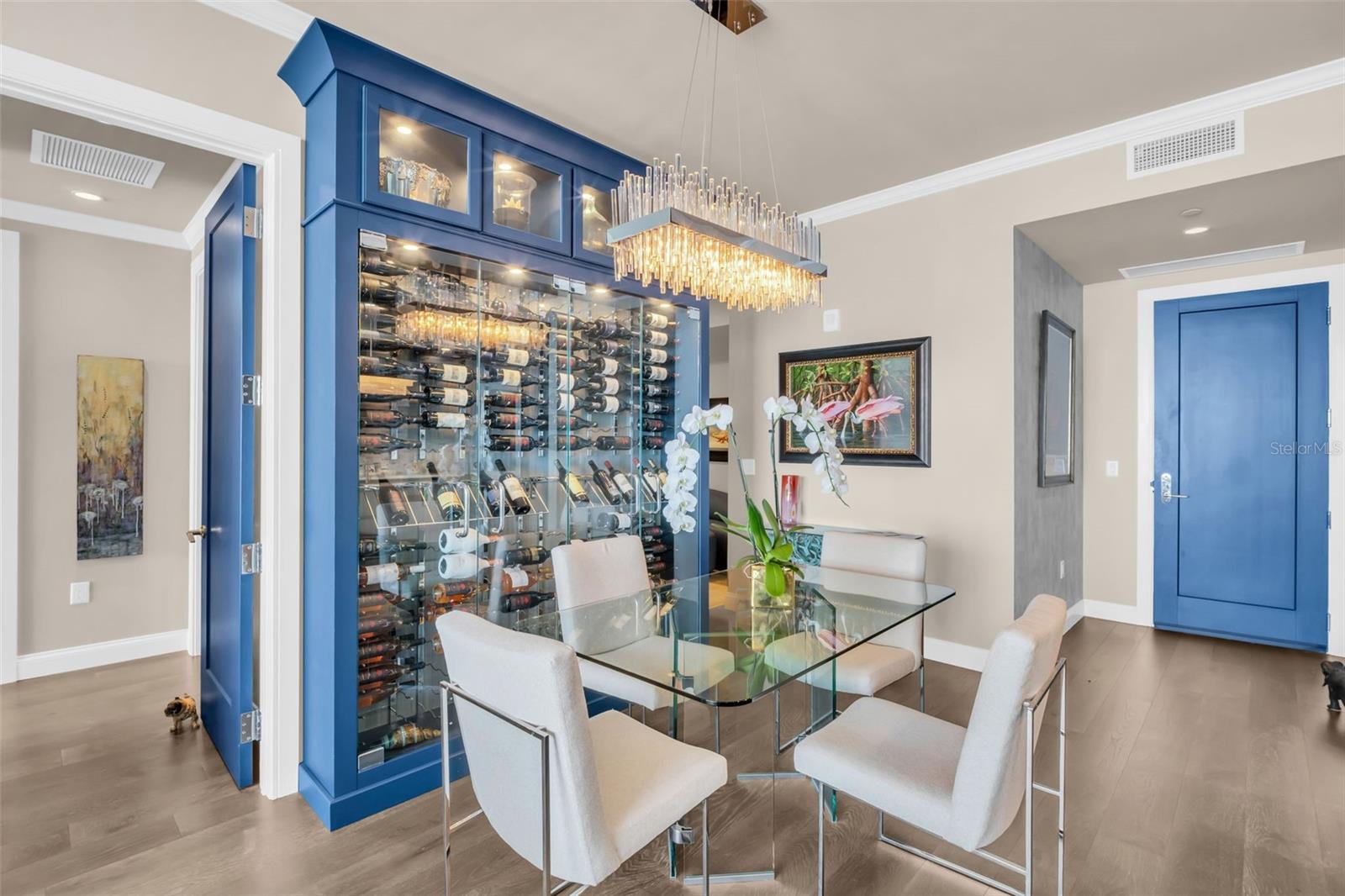 Listing photo id 12 for 100 1st Avenue N 3404