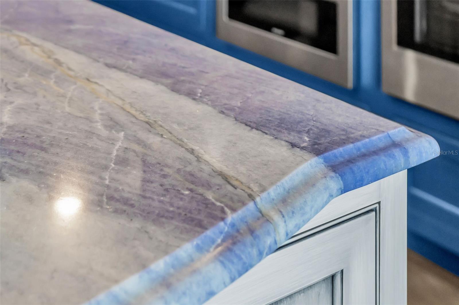 Listing photo id 25 for 100 1st Avenue N 3404