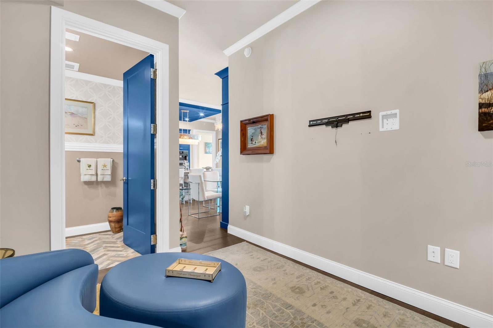 Listing photo id 30 for 100 1st Avenue N 3404