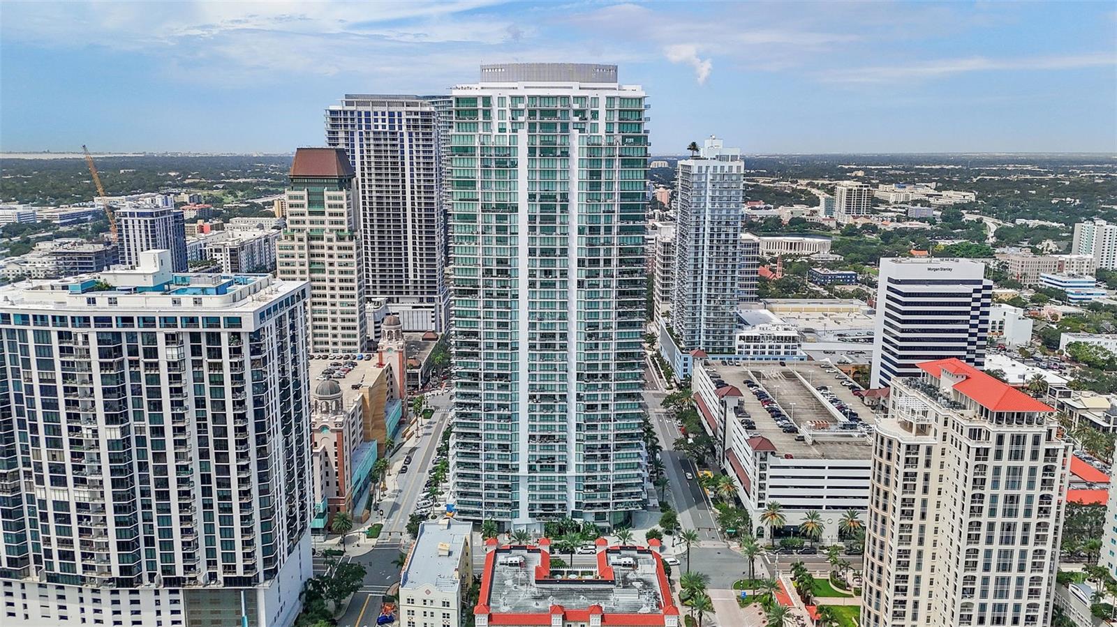 Listing photo id 53 for 100 1st Avenue N 3404