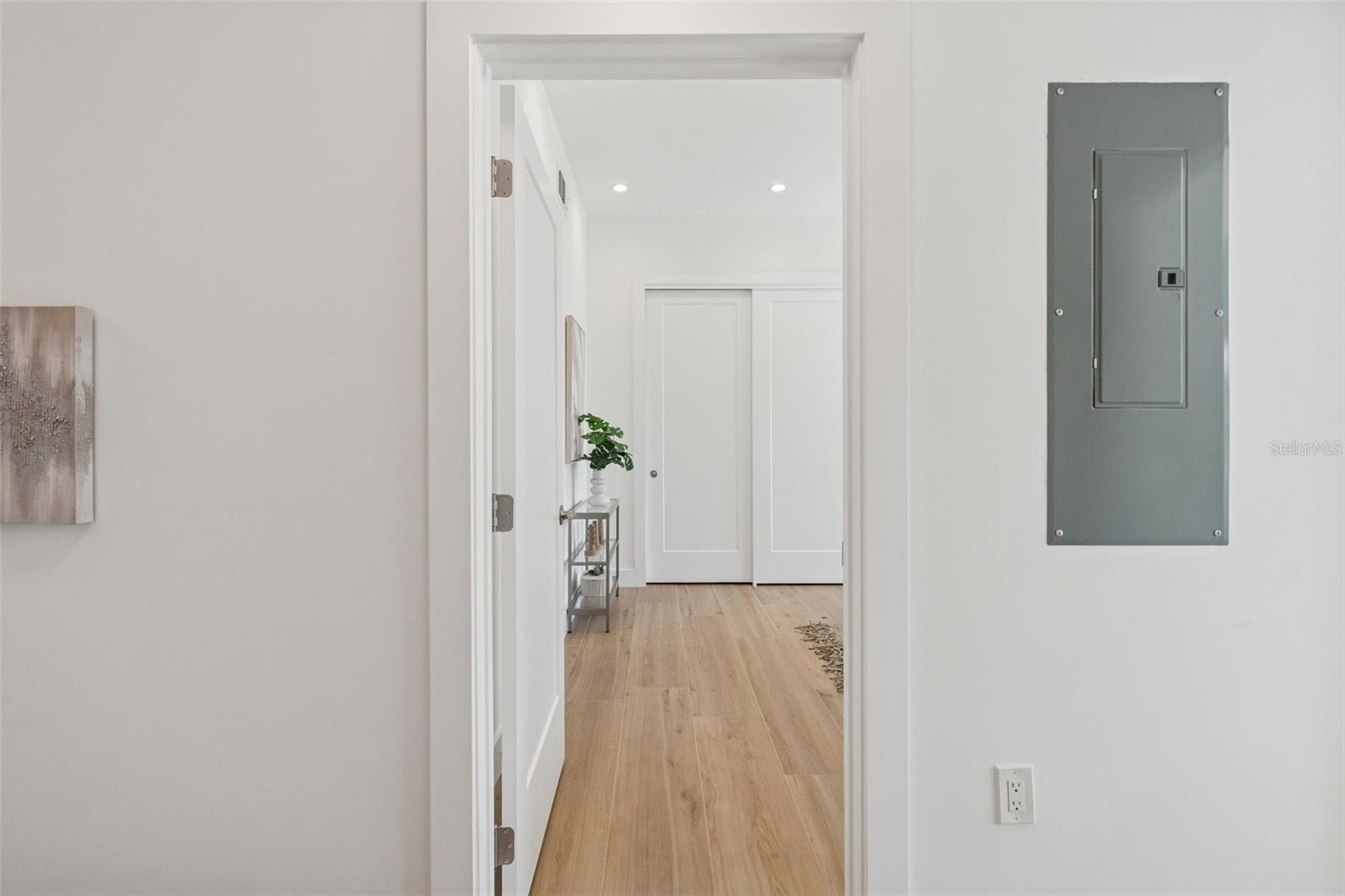 Image 27 of 87 For 1343 4th Street 101