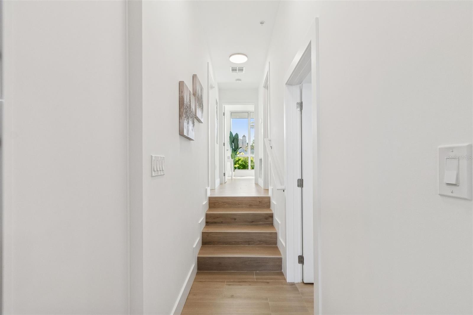 Image 29 of 87 For 1343 4th Street 101