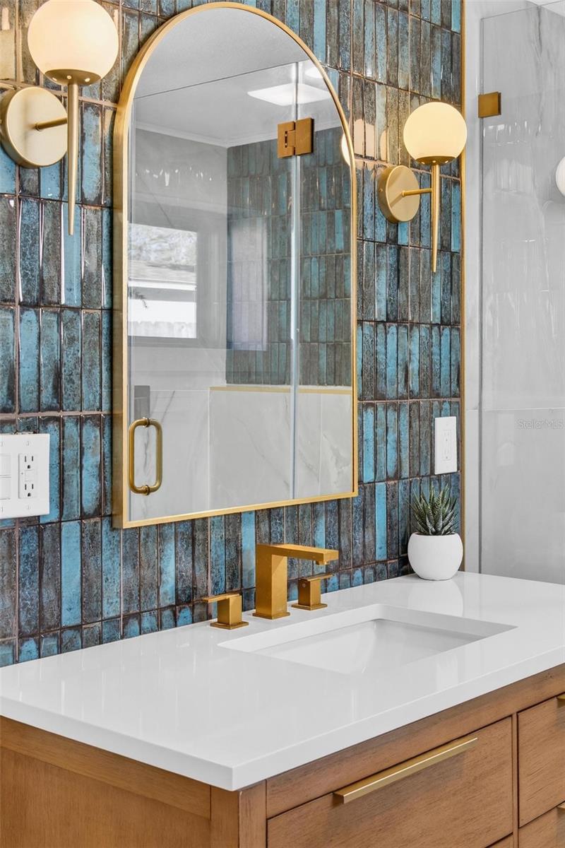 Image 20 of 41 For 203 Driftwood Drive W