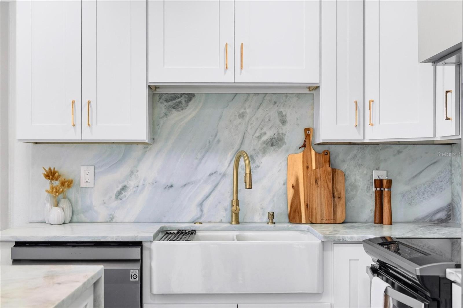 Image 5 of 41 For 203 Driftwood Drive W