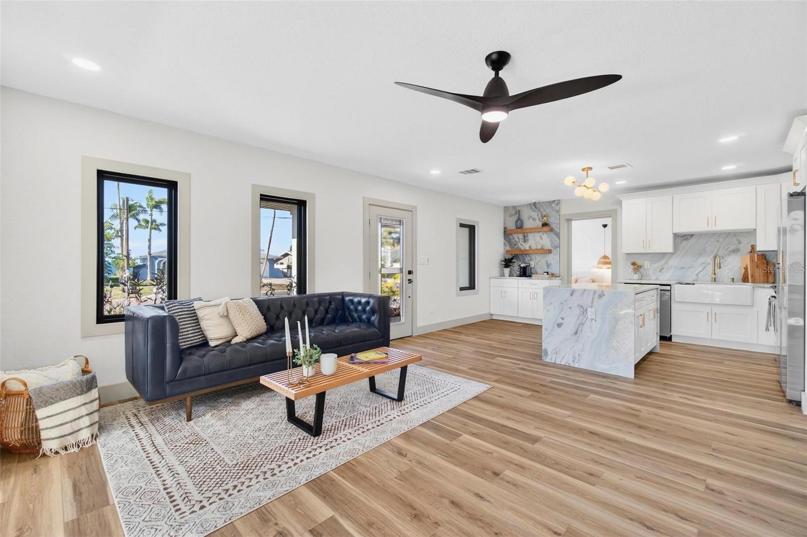 Image 9 of 41 For 203 Driftwood Drive W