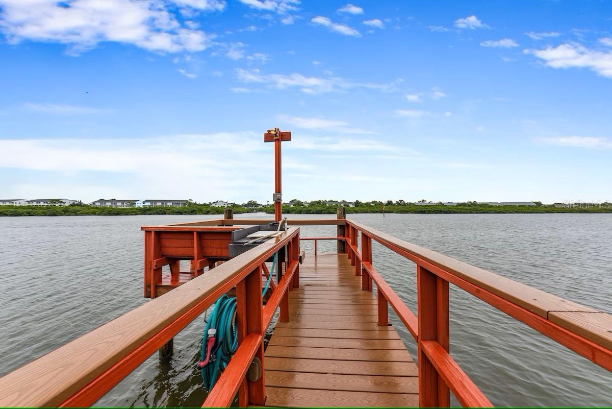 Image 24 of 25 For 19823 Gulf Boulevard 42