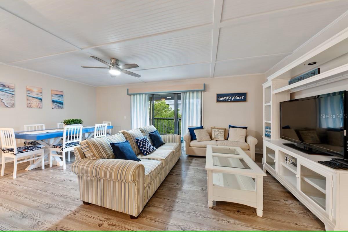 Image 4 of 25 For 19823 Gulf Boulevard 42