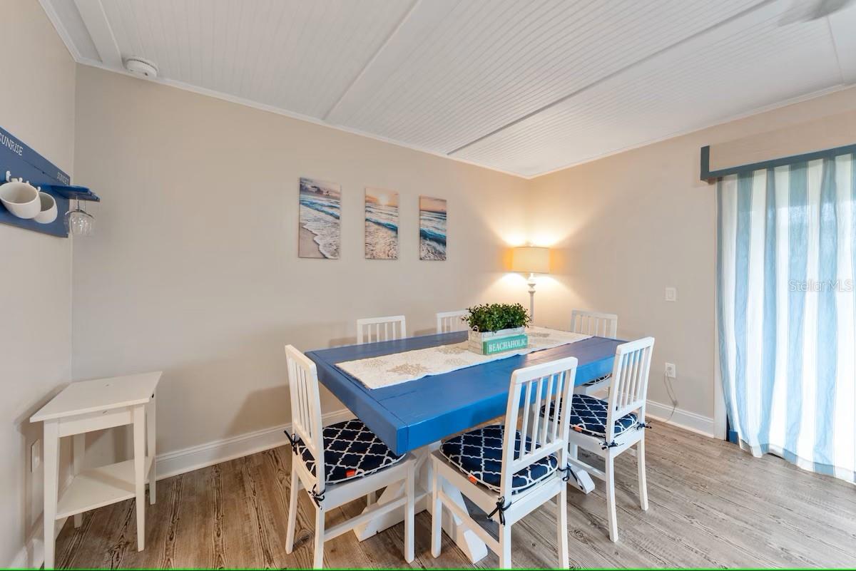 Image 9 of 25 For 19823 Gulf Boulevard 42