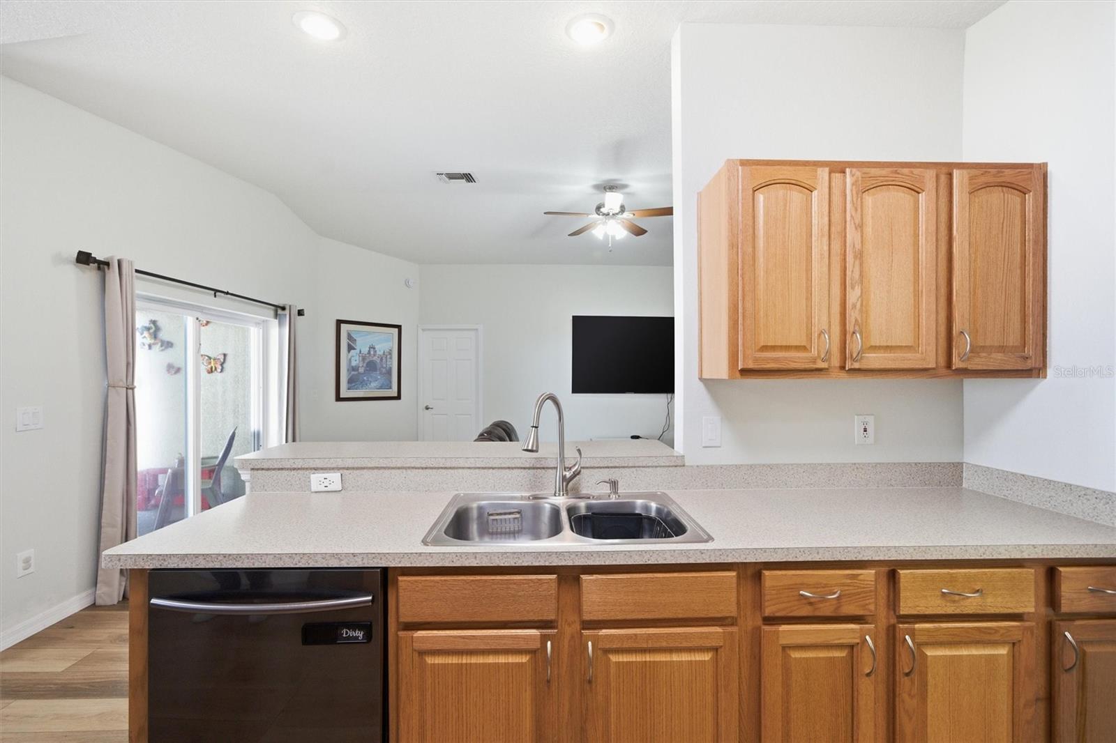 Image 8 of 37 For 37142 Highland Bluff Circle