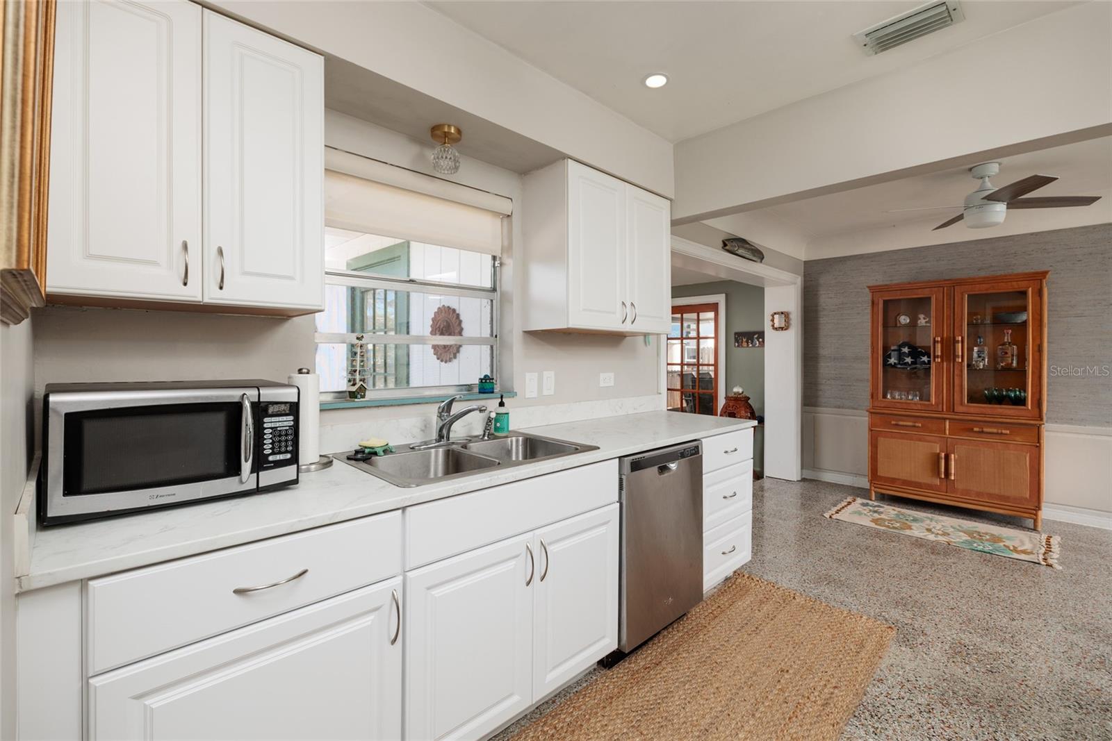 Image 7 of 24 For 349 89th Avenue Ne