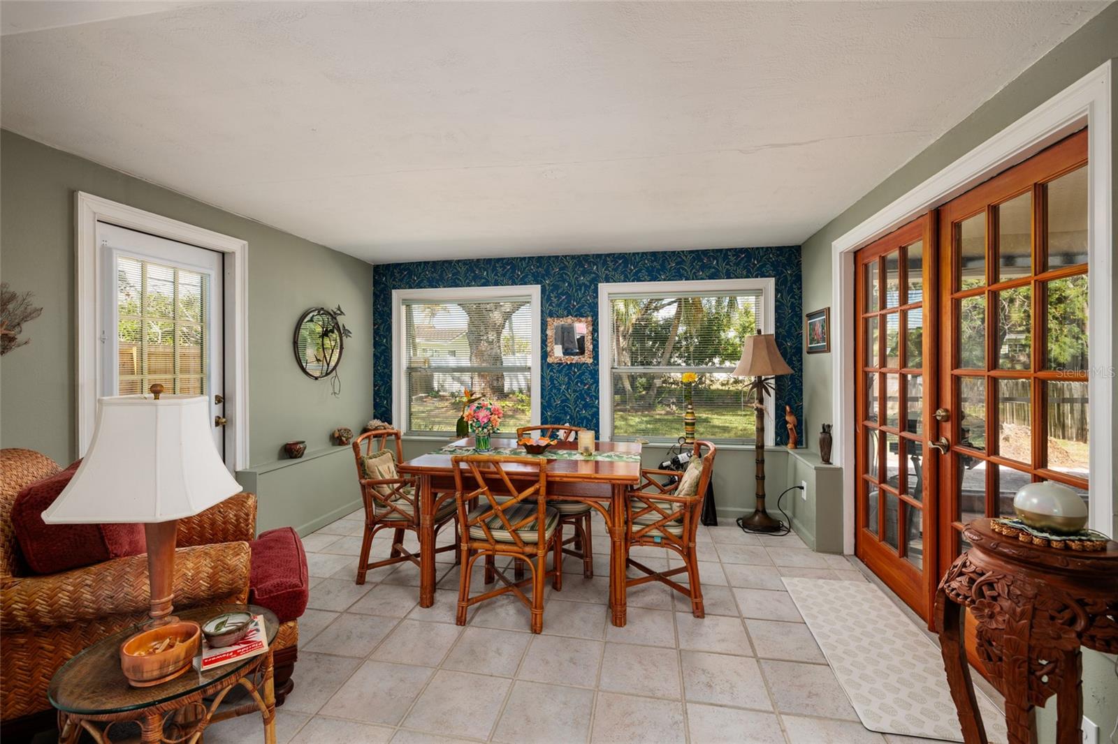 Image 9 of 24 For 349 89th Avenue Ne