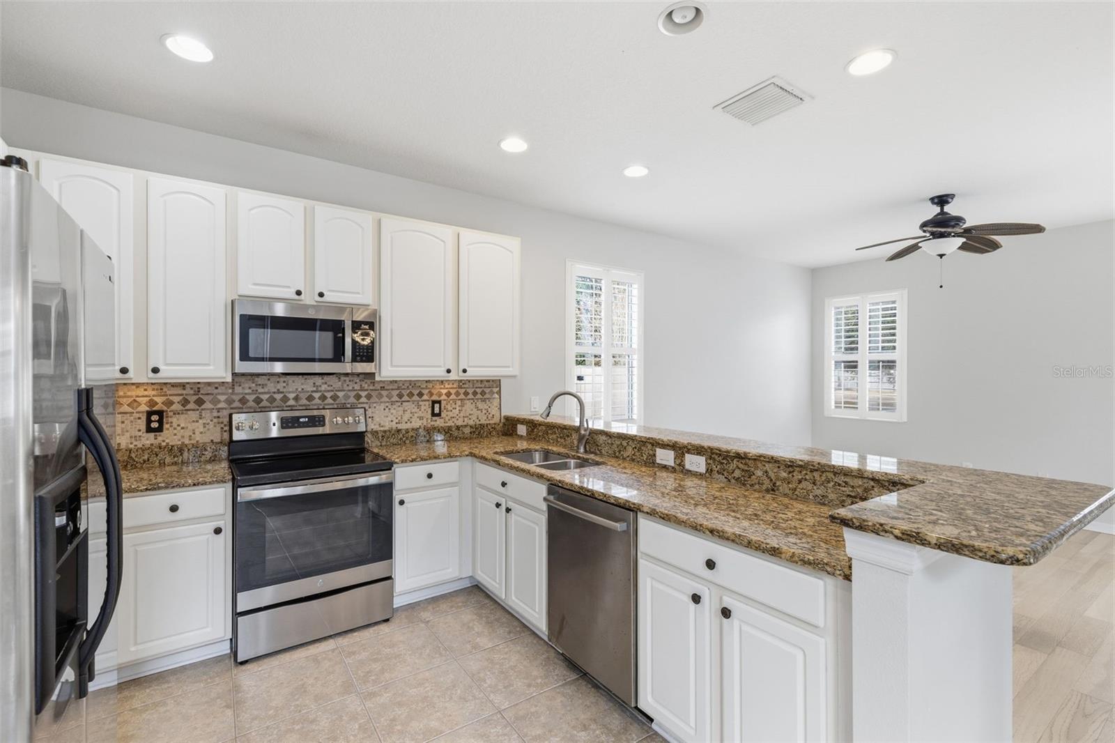 Image 10 of 32 For 17423 New Cross Circle