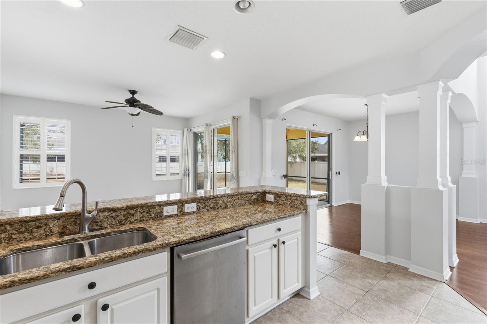 Image 12 of 32 For 17423 New Cross Circle