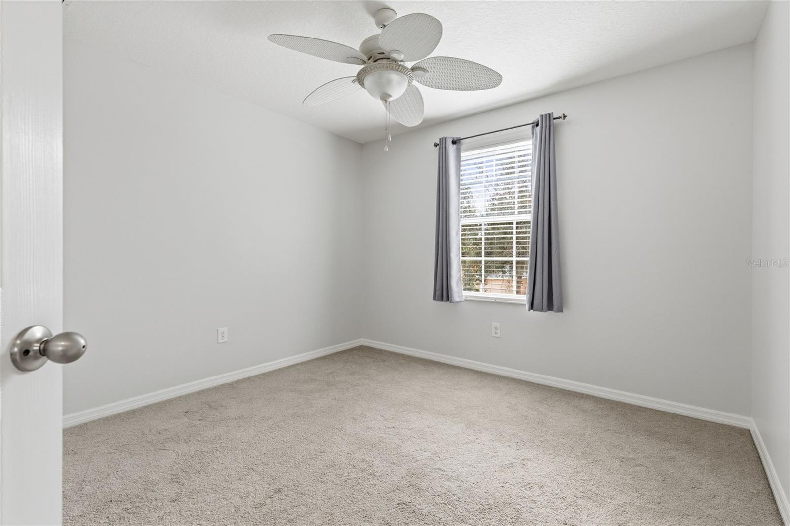 Image 21 of 32 For 17423 New Cross Circle