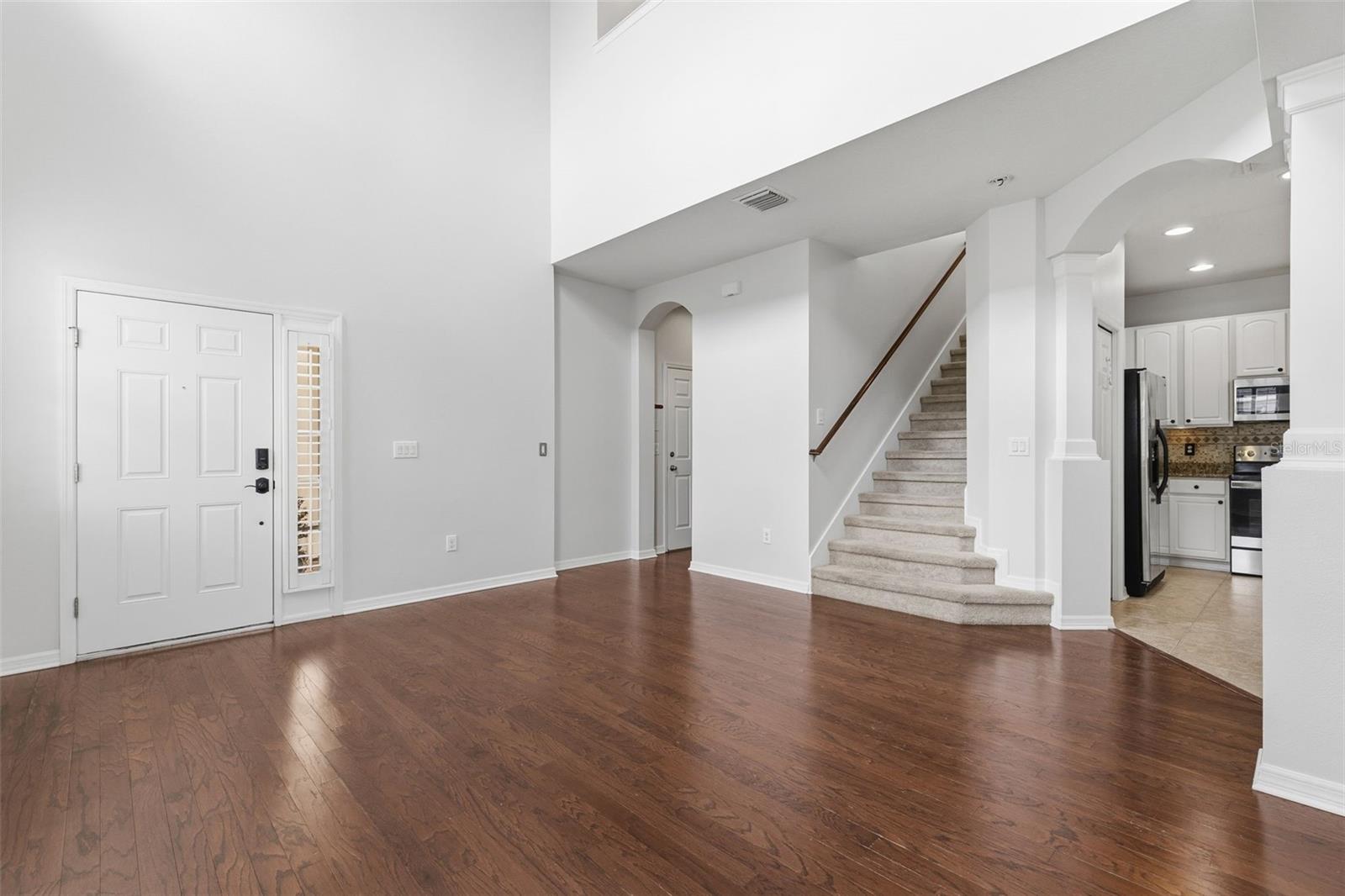 Image 3 of 32 For 17423 New Cross Circle