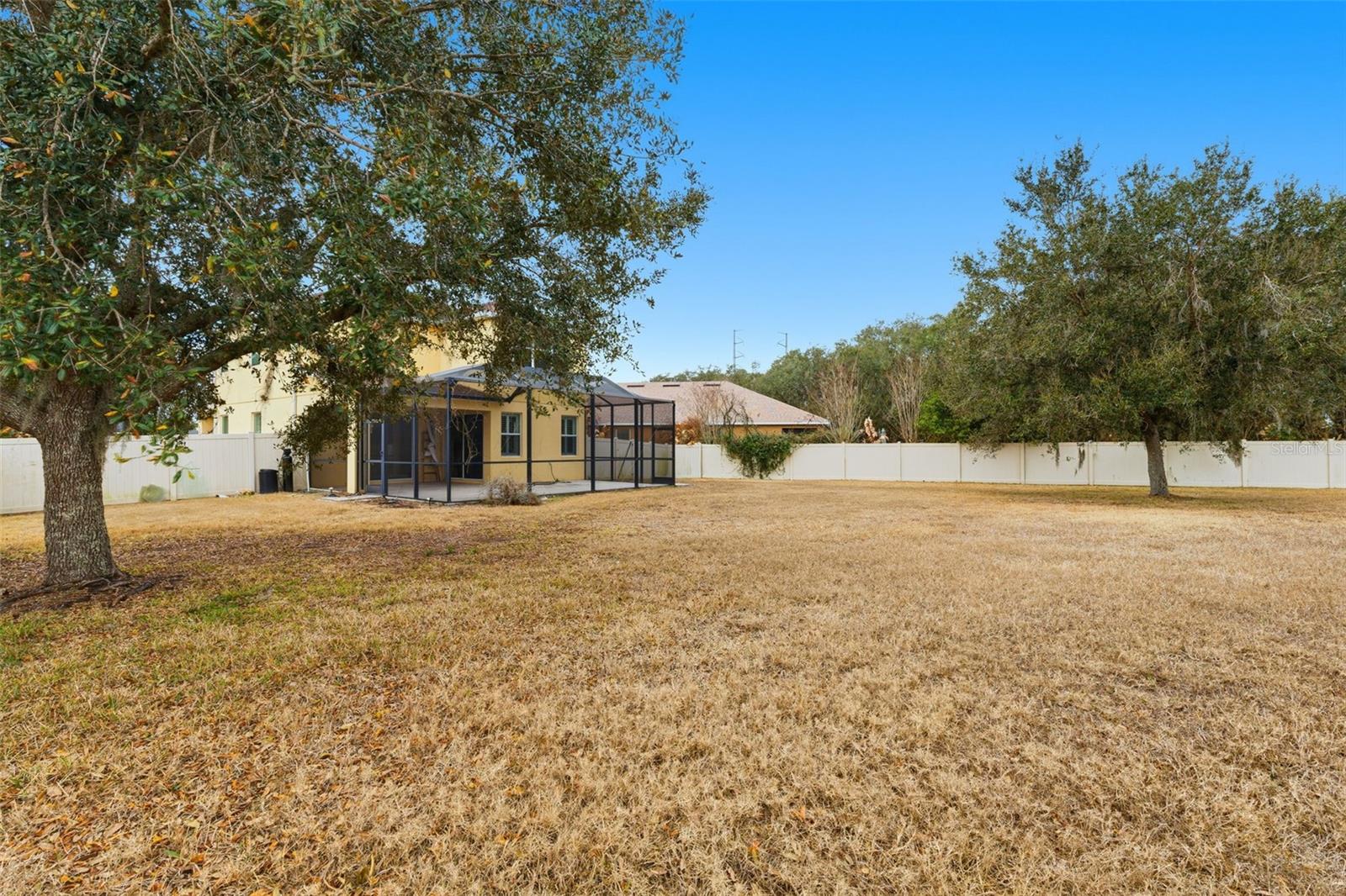 Image 30 of 32 For 17423 New Cross Circle