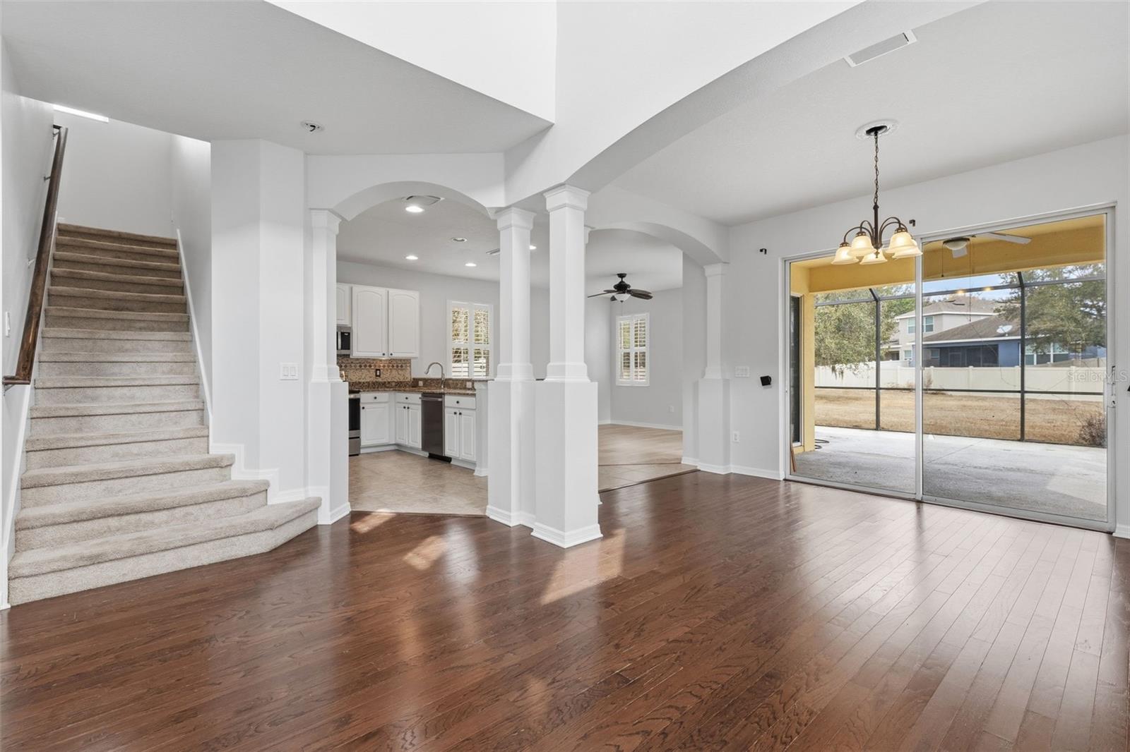 Image 5 of 32 For 17423 New Cross Circle