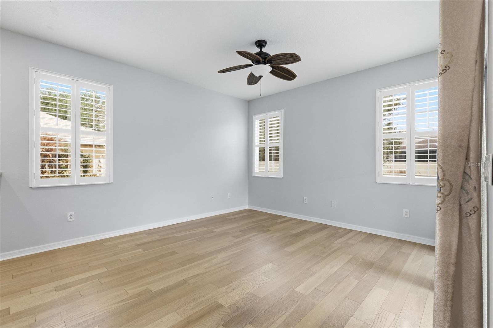 Image 7 of 32 For 17423 New Cross Circle