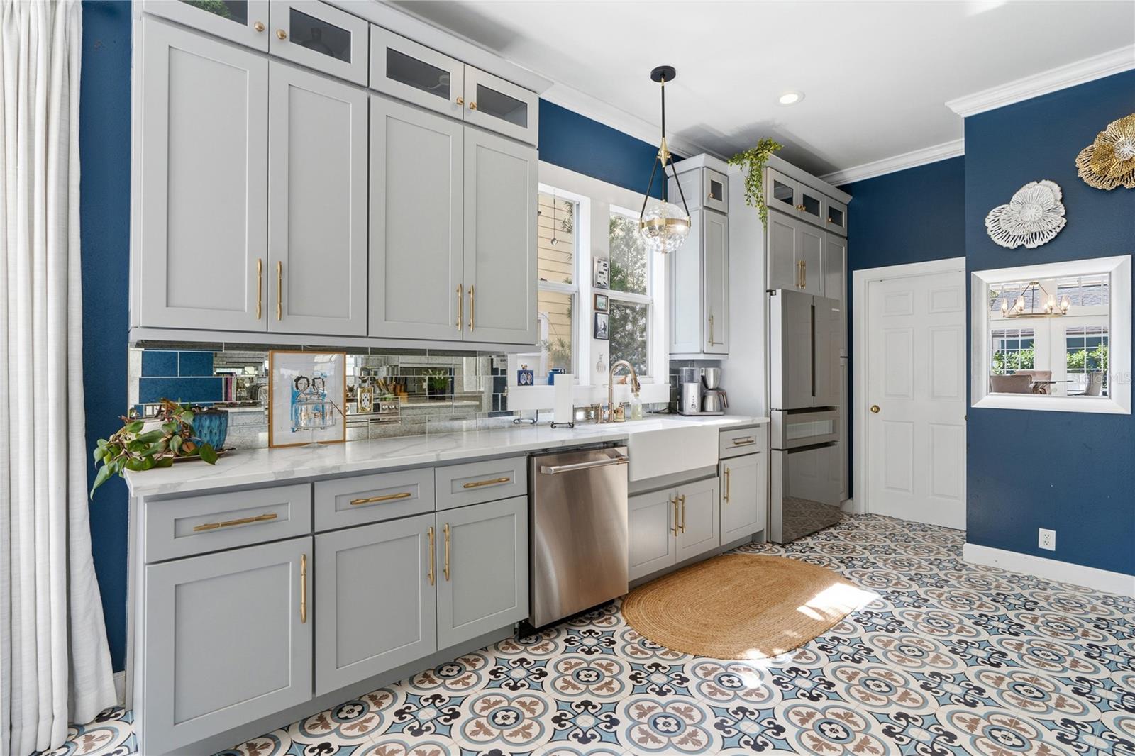 Image 21 of 45 For 824 Rome Avenue