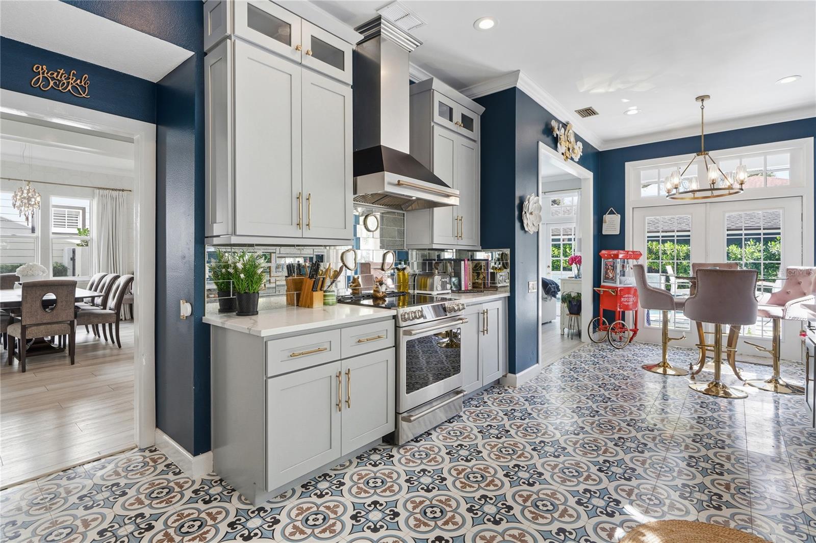 Image 24 of 45 For 824 Rome Avenue