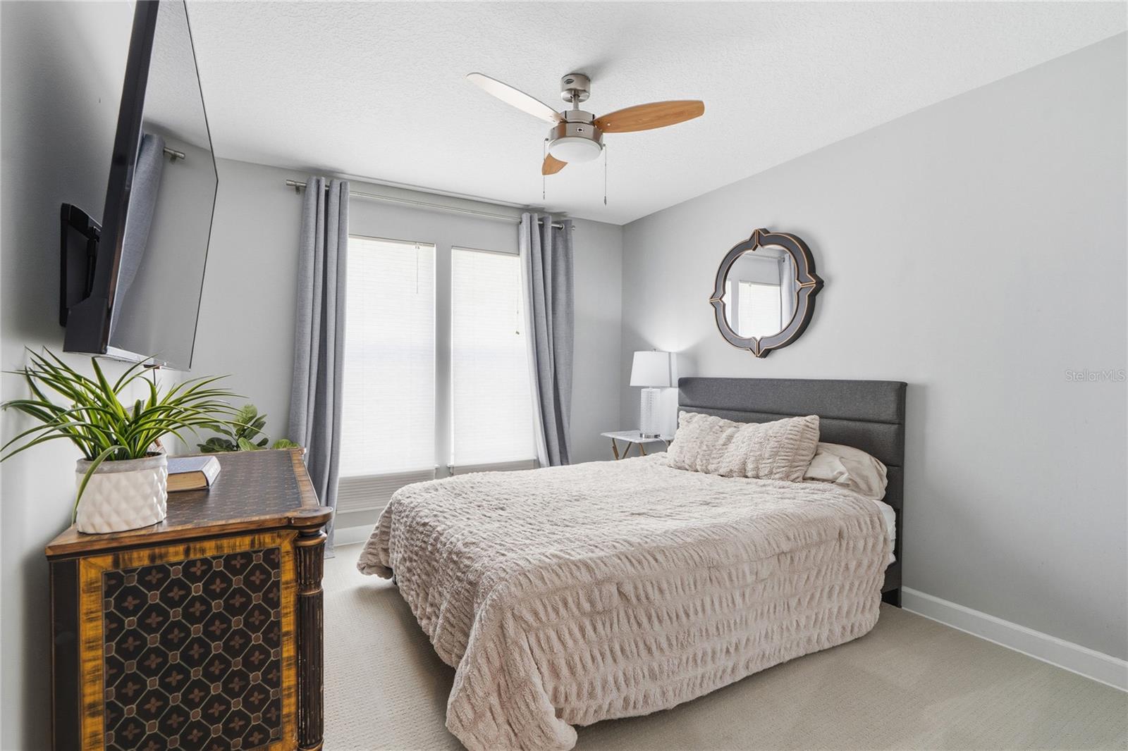 Image 38 of 45 For 824 Rome Avenue