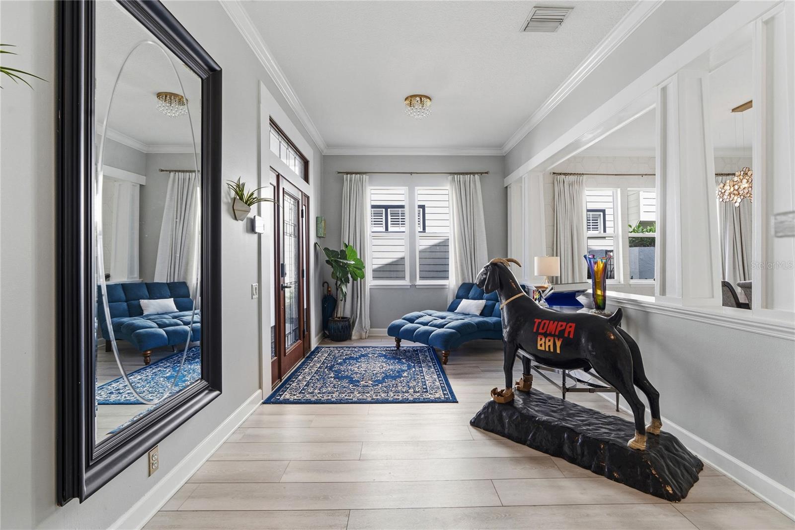 Image 4 of 45 For 824 Rome Avenue